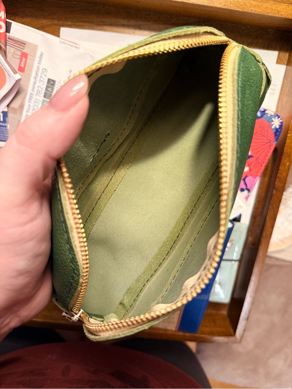 Portland Leather Goods Green metallic pebbled leather pouch - Picture 6 of 6